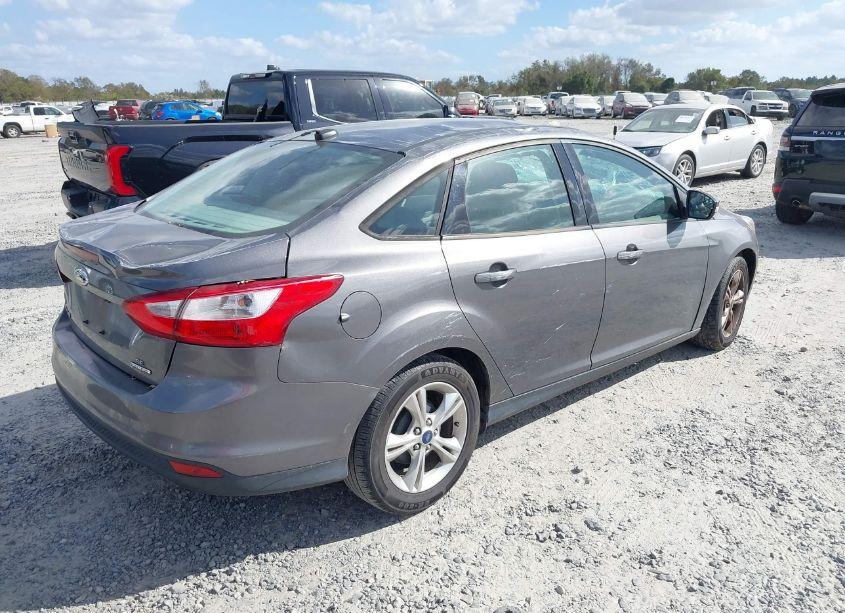Photo 4 of 2013 Ford Focus SE (VIN 1FADP3F22DL217566)