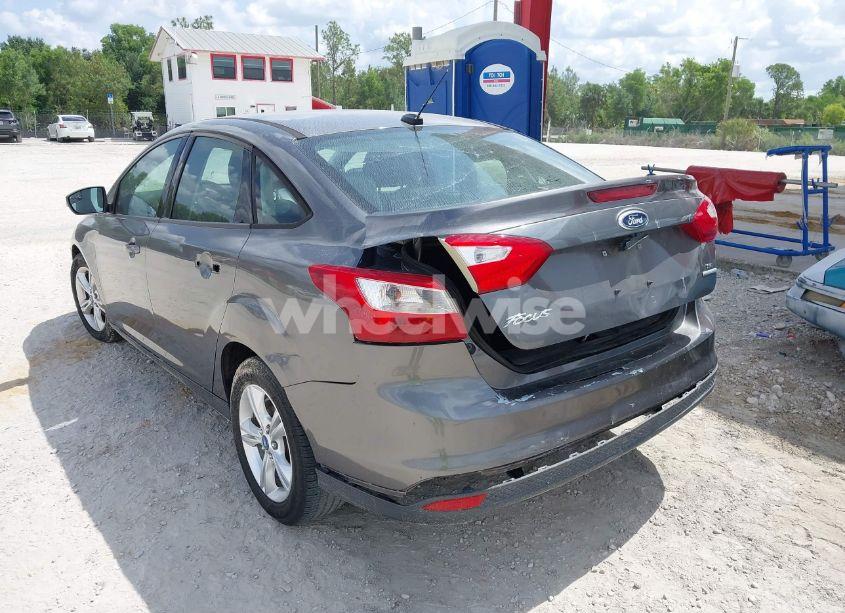 Photo 3 of 2013 Ford Focus SE (VIN 1FADP3F22DL233900)