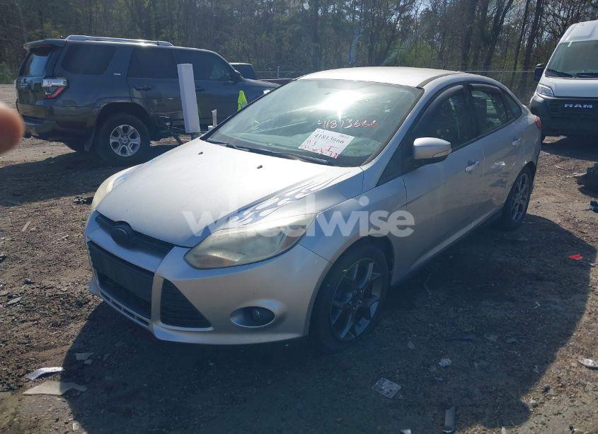 Photo 2 of 2013 Ford Focus SE (VIN 1FADP3F22DL236246)