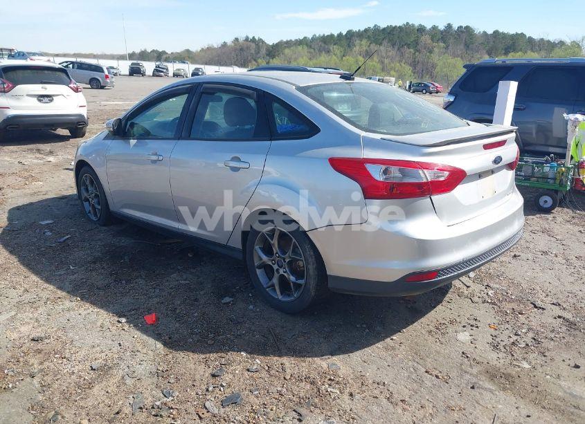Photo 3 of 2013 Ford Focus SE (VIN 1FADP3F22DL236246)