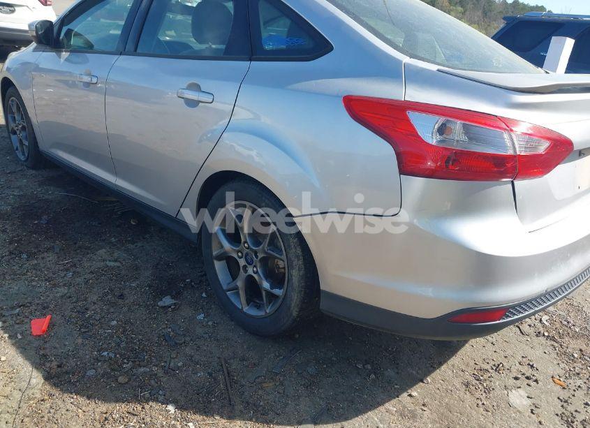 Photo 6 of 2013 Ford Focus SE (VIN 1FADP3F22DL236246)