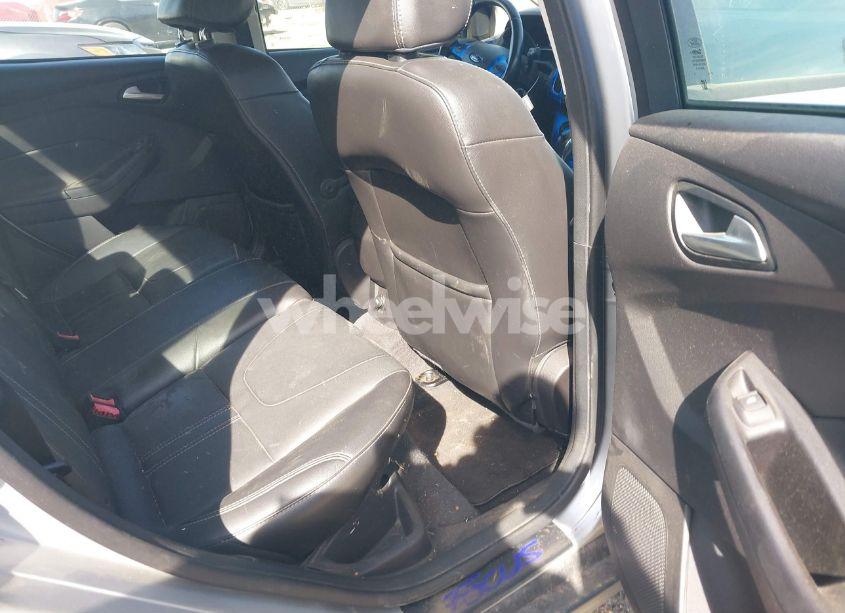 Photo 8 of 2013 Ford Focus SE (VIN 1FADP3F22DL236246)