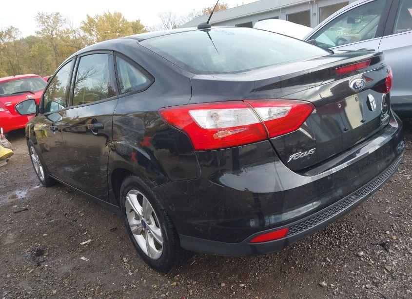 Photo 3 of 2013 Ford Focus SE (VIN 1FADP3F22DL242502)