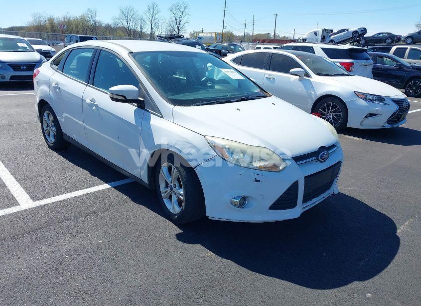 2013 Ford Focus SE (VIN 1FADP3F22DL265312) main photo