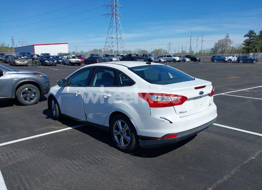 Photo 3 of 2013 Ford Focus SE (VIN 1FADP3F22DL265312)