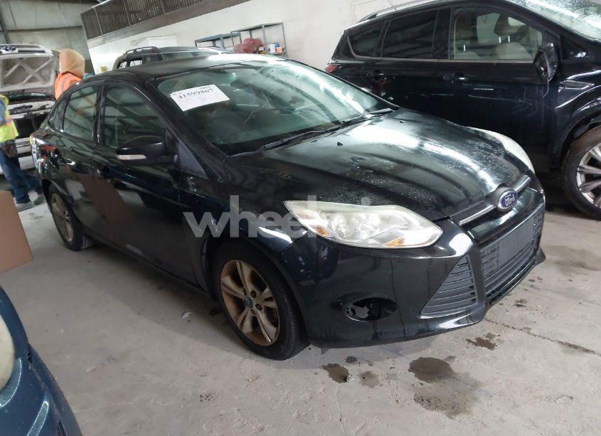 2013 Ford Focus SE (VIN 1FADP3F22DL285902) main photo