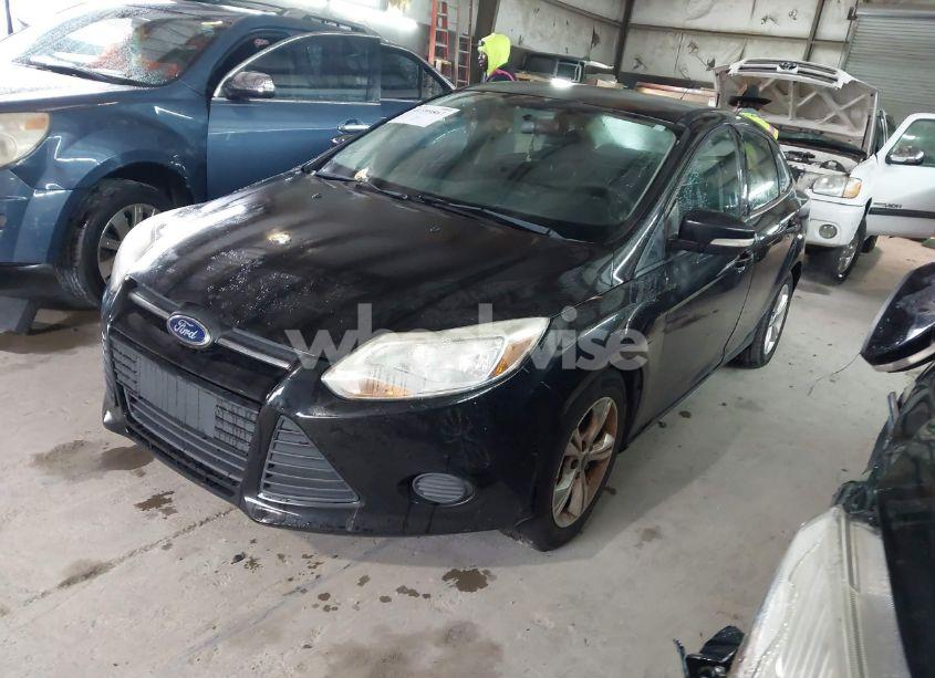 Photo 2 of 2013 Ford Focus SE (VIN 1FADP3F22DL285902)