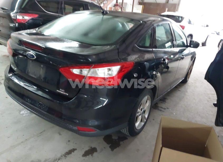 Photo 4 of 2013 Ford Focus SE (VIN 1FADP3F22DL285902)