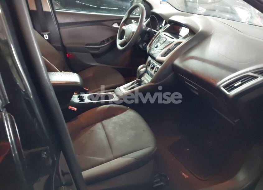 Photo 5 of 2013 Ford Focus SE (VIN 1FADP3F22DL285902)