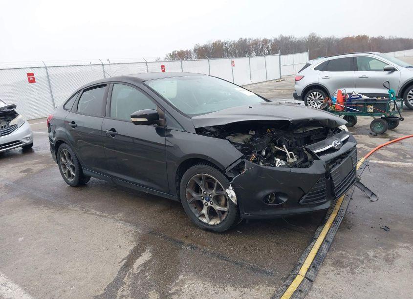 2013 Ford Focus SE (VIN 1FADP3F22DL312628) main photo