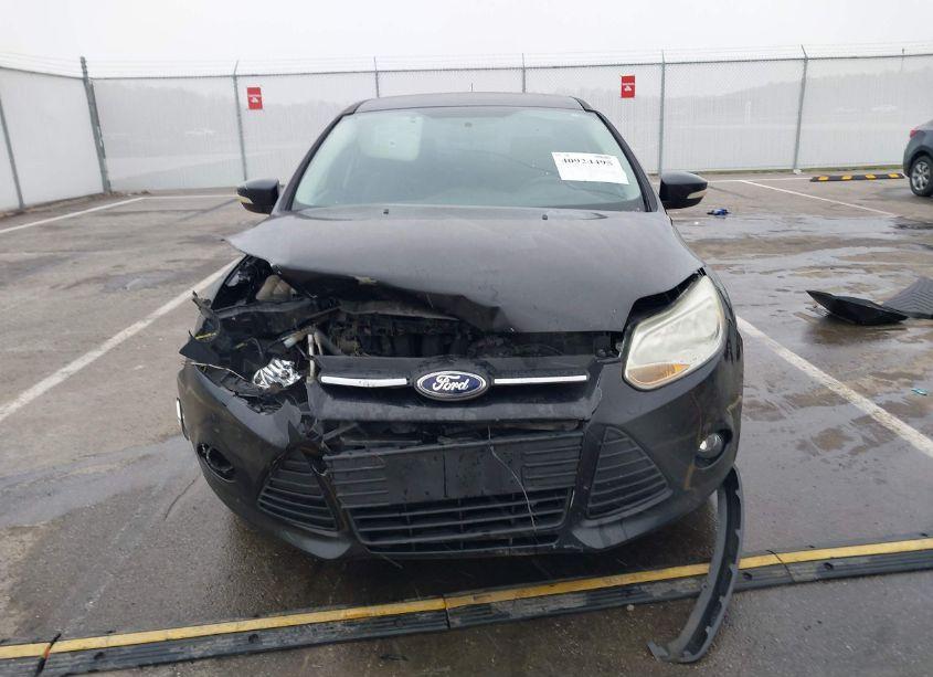 Photo 12 of 2013 Ford Focus SE (VIN 1FADP3F22DL312628)