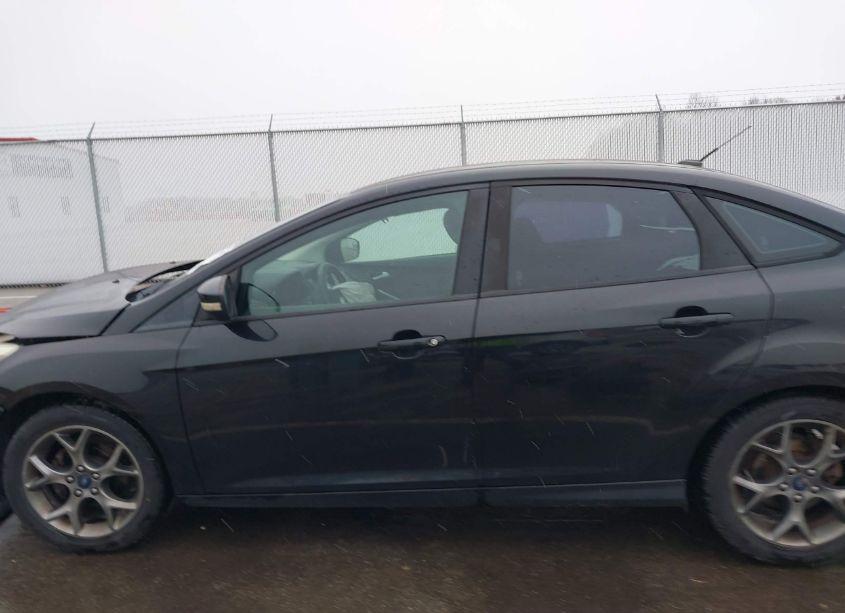 Photo 14 of 2013 Ford Focus SE (VIN 1FADP3F22DL312628)