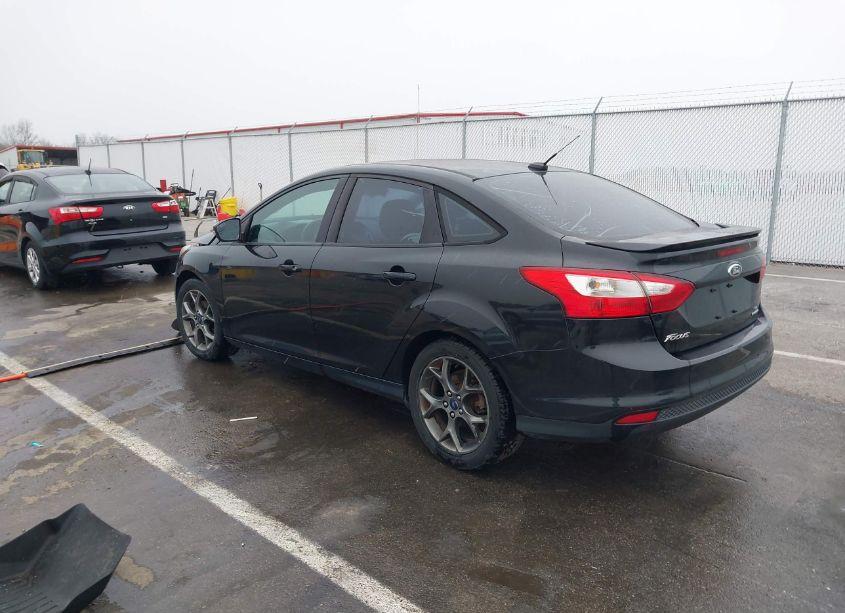 Photo 3 of 2013 Ford Focus SE (VIN 1FADP3F22DL312628)