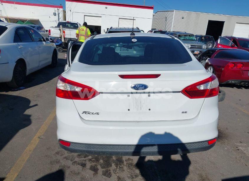 Photo 17 of 2013 Ford Focus SE (VIN 1FADP3F22DL326089)