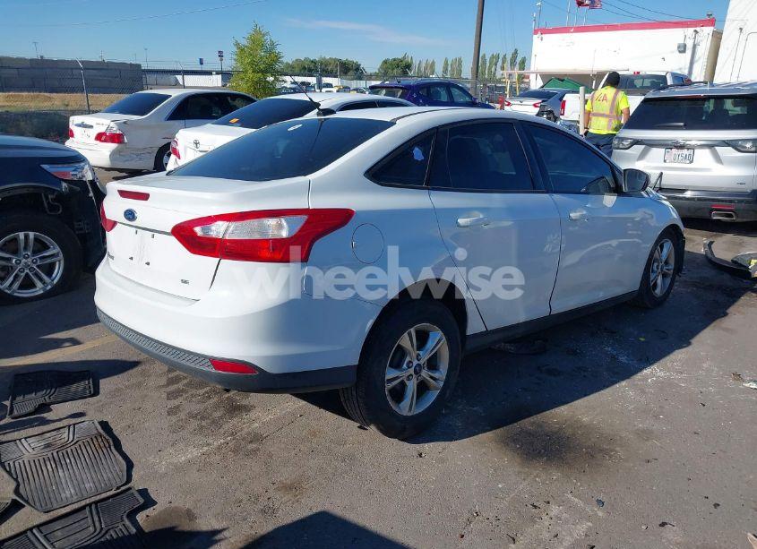 Photo 4 of 2013 Ford Focus SE (VIN 1FADP3F22DL326089)