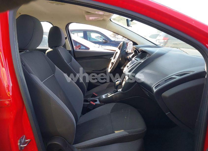 Photo 5 of 2013 Ford Focus SE (VIN 1FADP3F22DL341949)