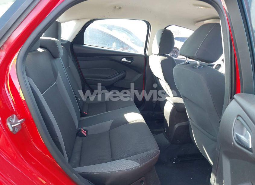 Photo 8 of 2013 Ford Focus SE (VIN 1FADP3F22DL341949)