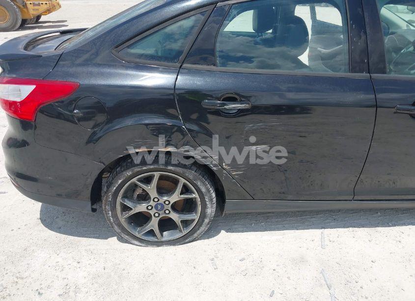 Photo 6 of 2013 Ford Focus SE (VIN 1FADP3F22DL353728)