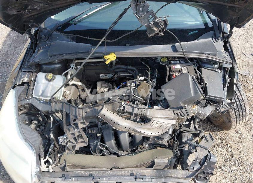 Photo 10 of 2014 Ford Focus SE (VIN 1FADP3F22EL102788)