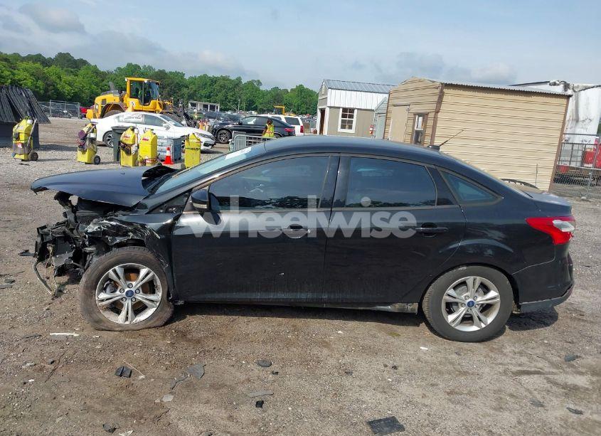 Photo 14 of 2014 Ford Focus SE (VIN 1FADP3F22EL102788)