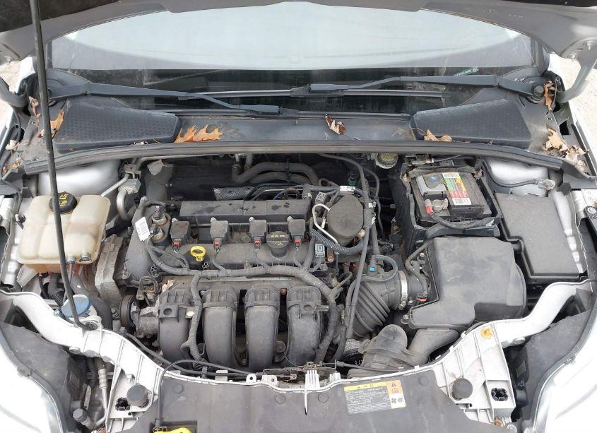 Photo 10 of 2014 Ford Focus SE (VIN 1FADP3F22EL104492)