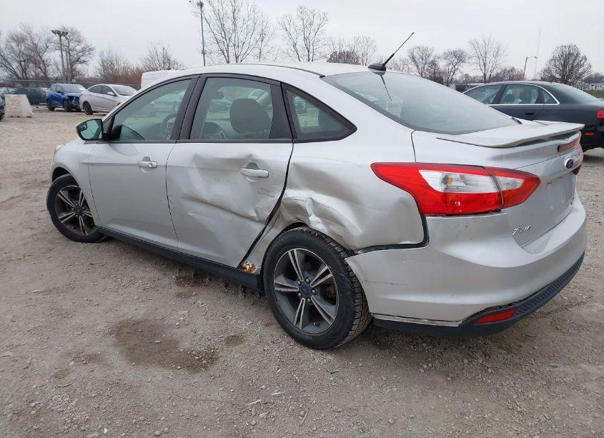 Photo 6 of 2014 Ford Focus SE (VIN 1FADP3F22EL104492)