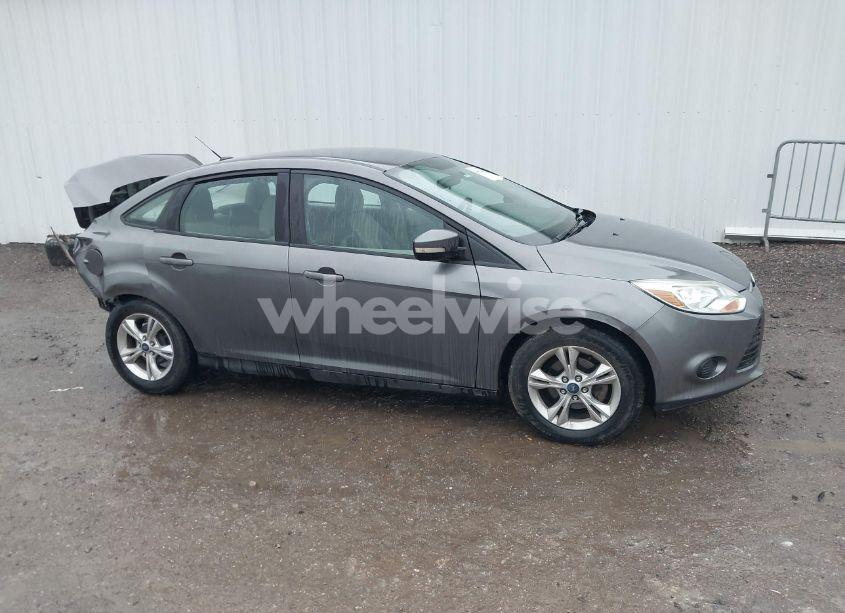 Photo 13 of 2014 Ford Focus SE (VIN 1FADP3F22EL110079)