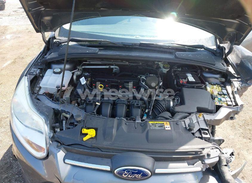 Photo 10 of 2014 Ford Focus SE (VIN 1FADP3F22EL115976)