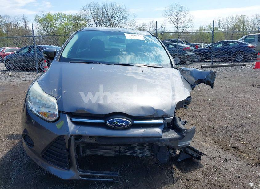 Photo 13 of 2014 Ford Focus SE (VIN 1FADP3F22EL115976)