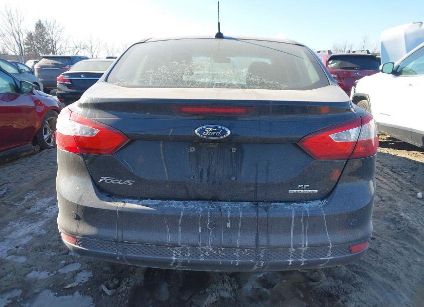 Photo 16 of 2014 Ford Focus SE (VIN 1FADP3F22EL122183)