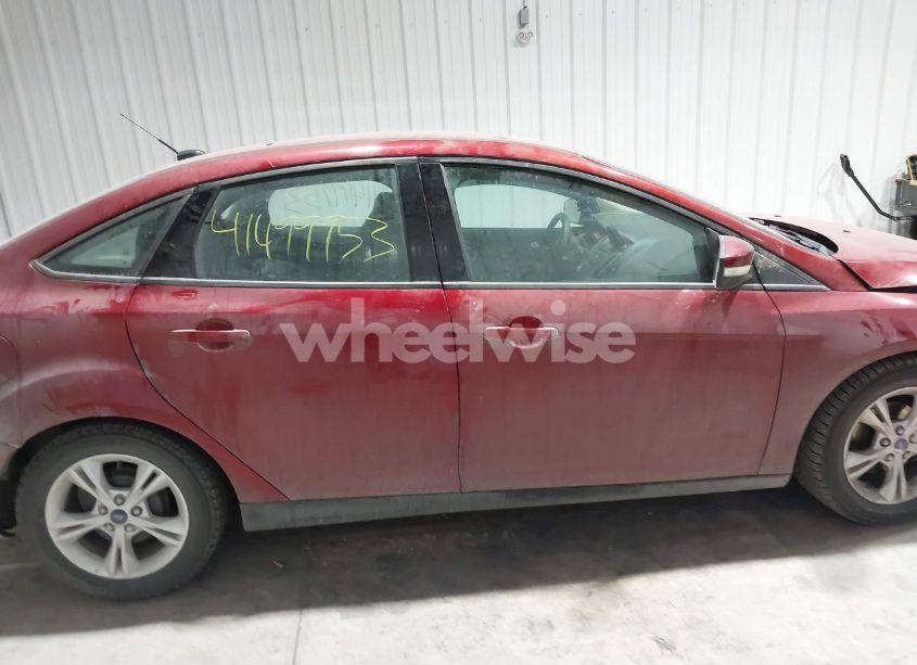 Photo 13 of 2014 Ford Focus SE (VIN 1FADP3F22EL157967)