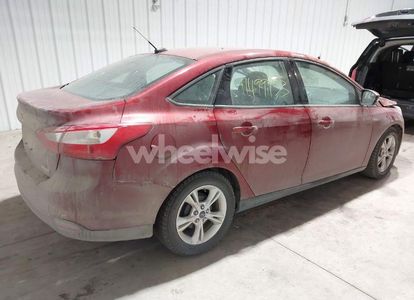 Photo 4 of 2014 Ford Focus SE (VIN 1FADP3F22EL157967)