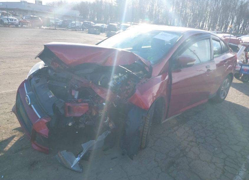 Photo 2 of 2014 Ford Focus SE (VIN 1FADP3F22EL164546)