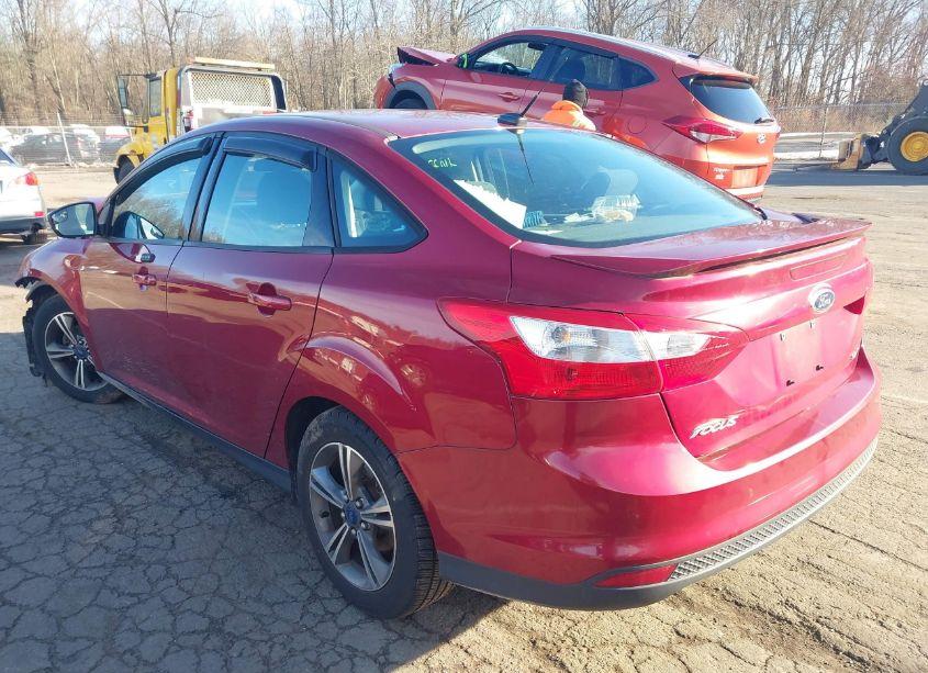 Photo 3 of 2014 Ford Focus SE (VIN 1FADP3F22EL164546)