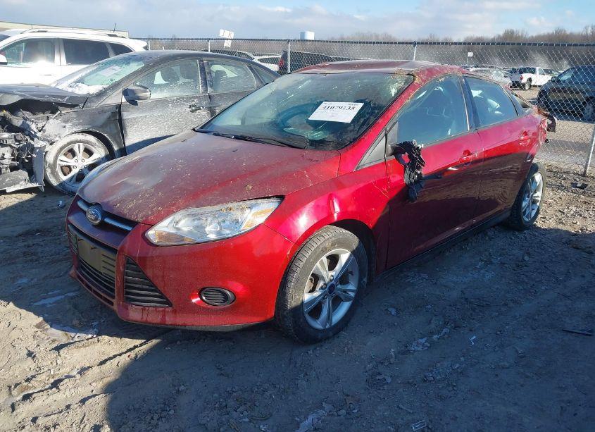Photo 2 of 2014 Ford Focus SE (VIN 1FADP3F22EL167320)