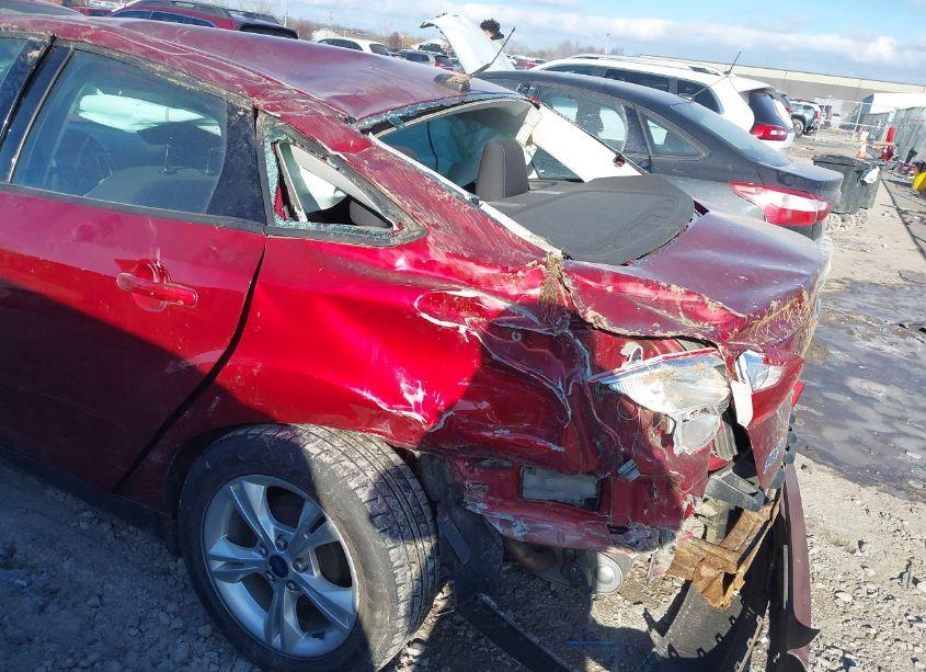 Photo 6 of 2014 Ford Focus SE (VIN 1FADP3F22EL167320)