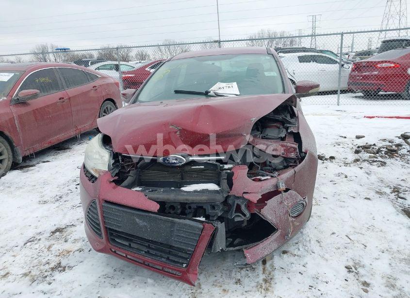 Photo 12 of 2014 Ford Focus SE (VIN 1FADP3F22EL192380)