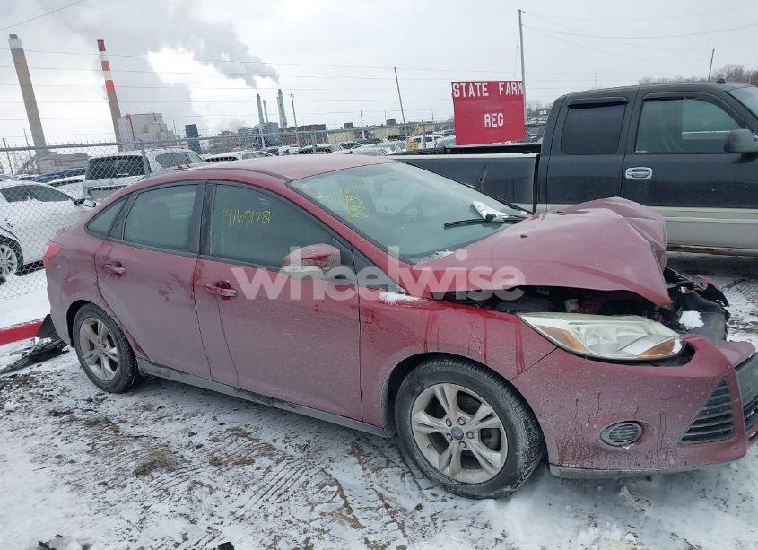 Photo 13 of 2014 Ford Focus SE (VIN 1FADP3F22EL192380)