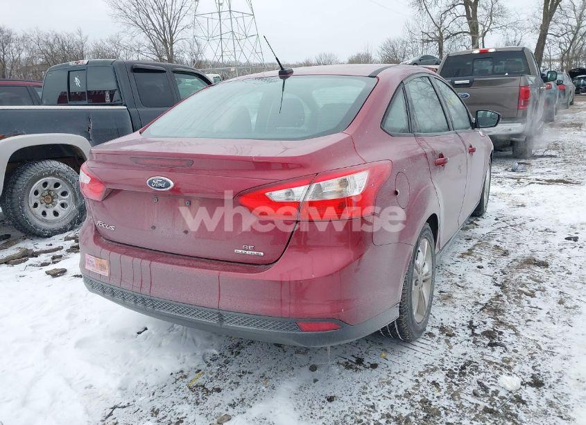 Photo 4 of 2014 Ford Focus SE (VIN 1FADP3F22EL192380)