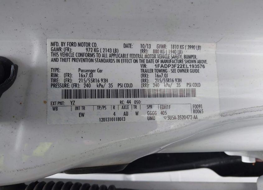 Photo 9 of 2014 Ford Focus SE (VIN 1FADP3F22EL193576)