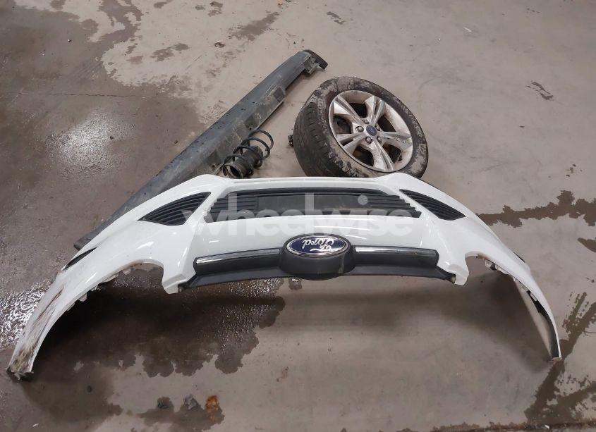 Photo 12 of 2014 Ford Focus SE (VIN 1FADP3F22EL260399)