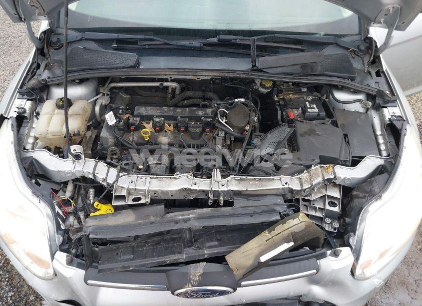 Photo 10 of 2014 Ford Focus SE (VIN 1FADP3F22EL262315)