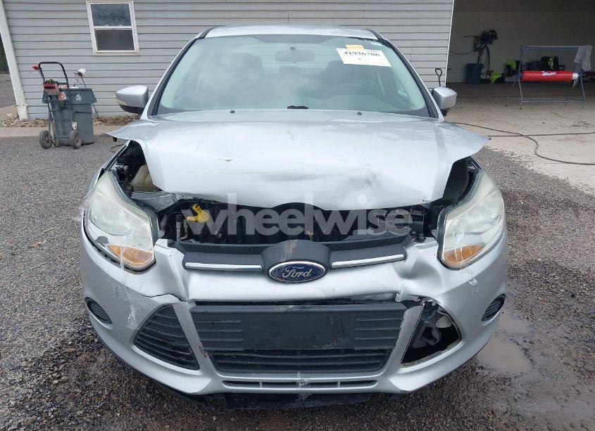Photo 12 of 2014 Ford Focus SE (VIN 1FADP3F22EL262315)