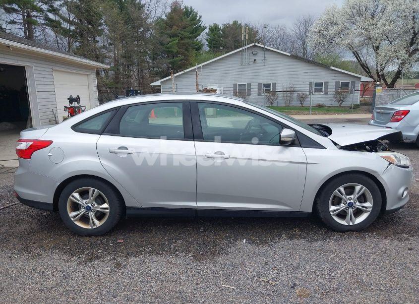 Photo 13 of 2014 Ford Focus SE (VIN 1FADP3F22EL262315)