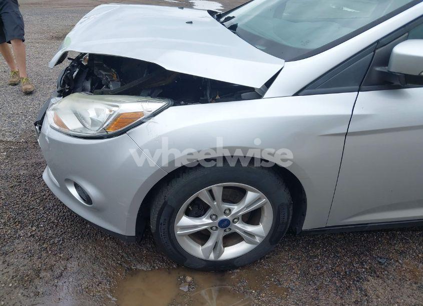 Photo 18 of 2014 Ford Focus SE (VIN 1FADP3F22EL262315)