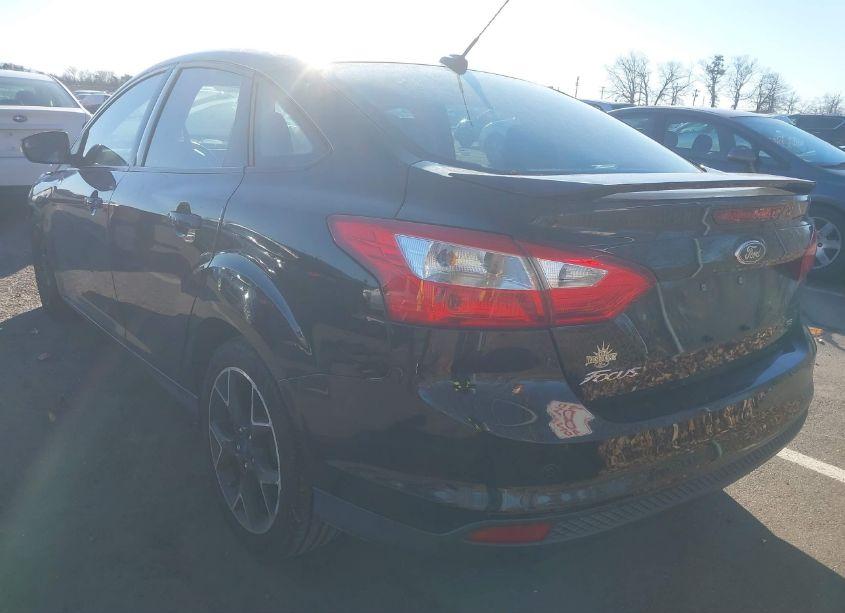 Photo 3 of 2014 Ford Focus SE (VIN 1FADP3F22EL267966)