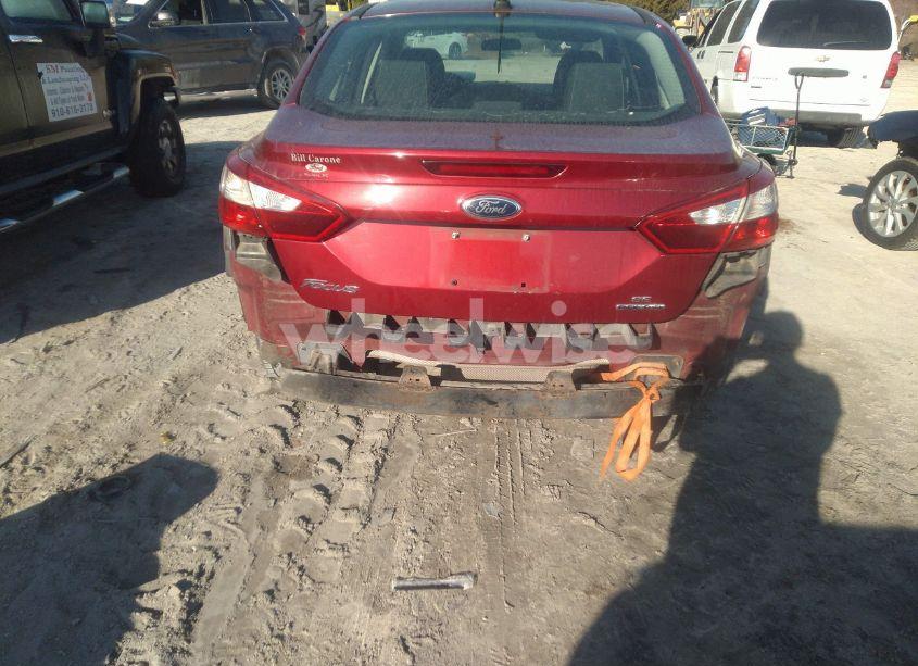 Photo 13 of 2014 Ford Focus SE (VIN 1FADP3F22EL278420)