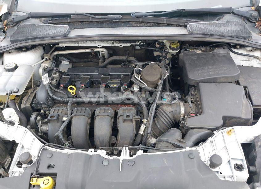 Photo 10 of 2014 Ford Focus SE (VIN 1FADP3F22EL305907)