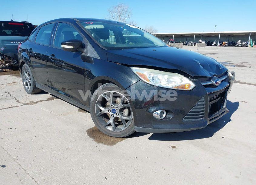 2014 Ford Focus SE (VIN 1FADP3F22EL311190) main photo