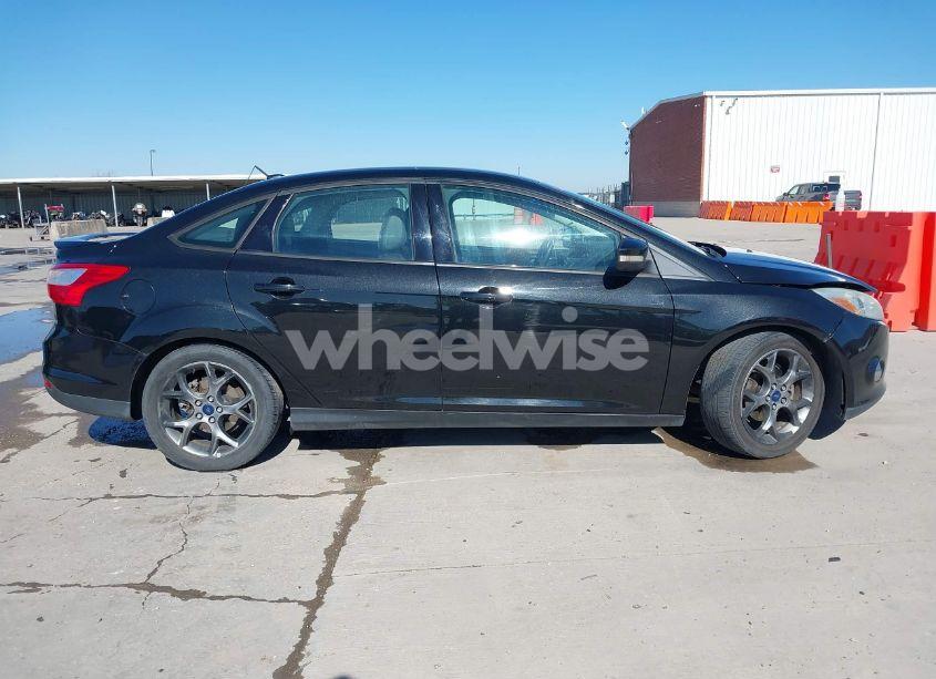Photo 13 of 2014 Ford Focus SE (VIN 1FADP3F22EL311190)